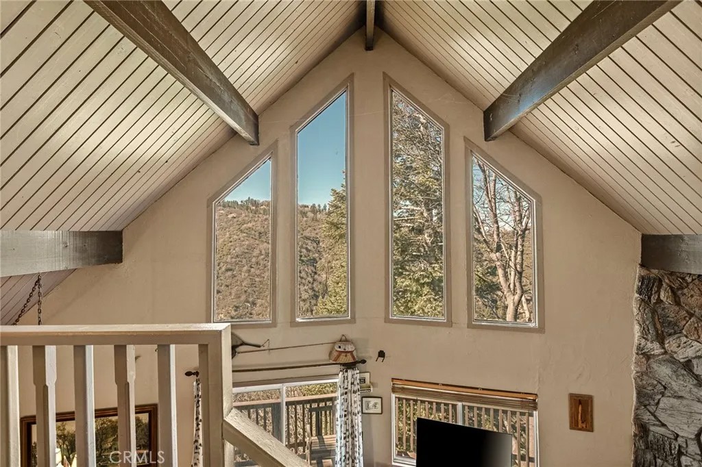 1256 Grass Valley