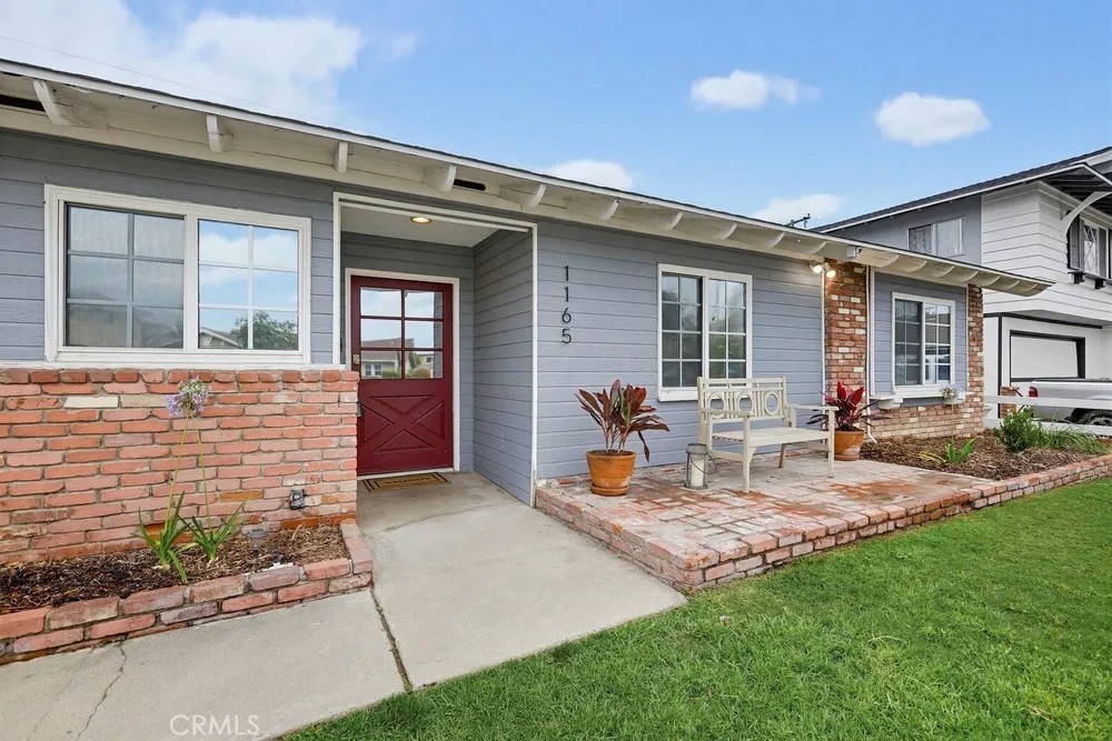 1165 N Harding