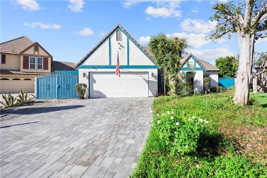 1598 Oakdale Court