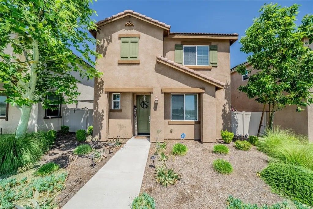 Photo of 2111 Lavender Lane, Colton, CA 92324 (MLS # CV26081146)
