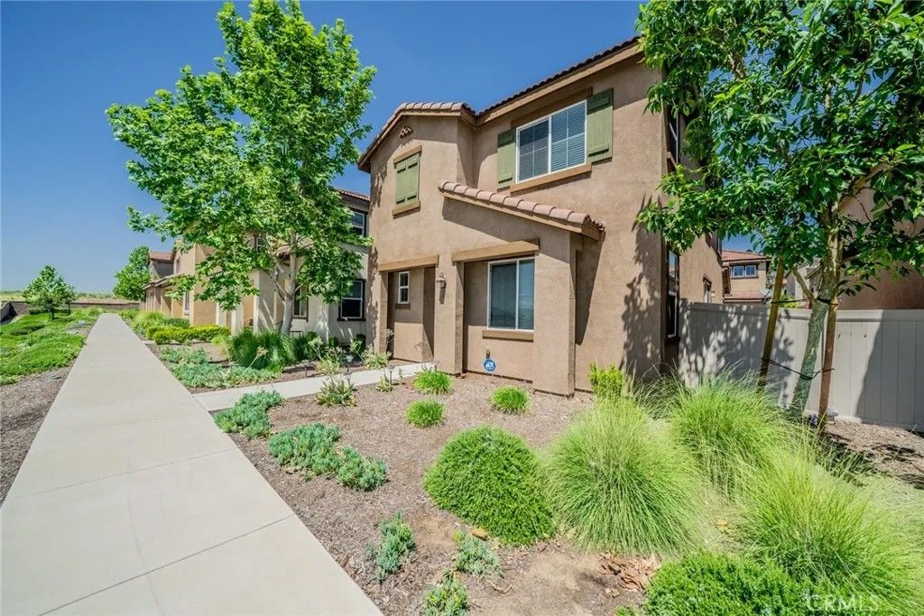 Photo of 2111 Lavender Lane, Colton, CA 92324 (MLS # CV26081146)