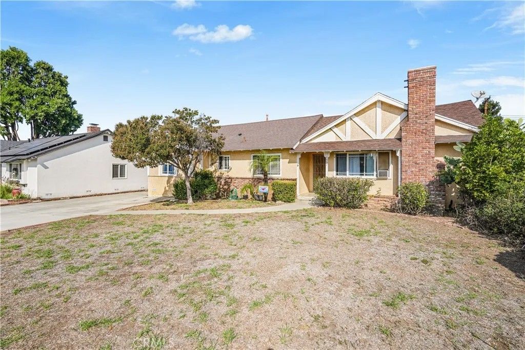 Photo of 1537 E Eckerman Avenue, West Covina, CA 91791 (MLS # IV25252059)