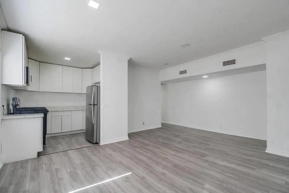 734-738 Grand Ave