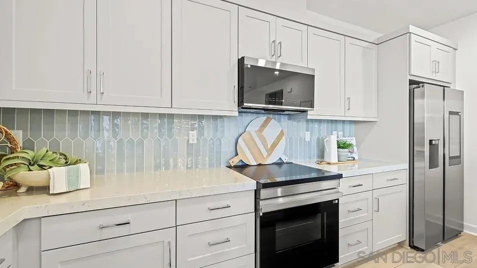 10418 Hill Meadows