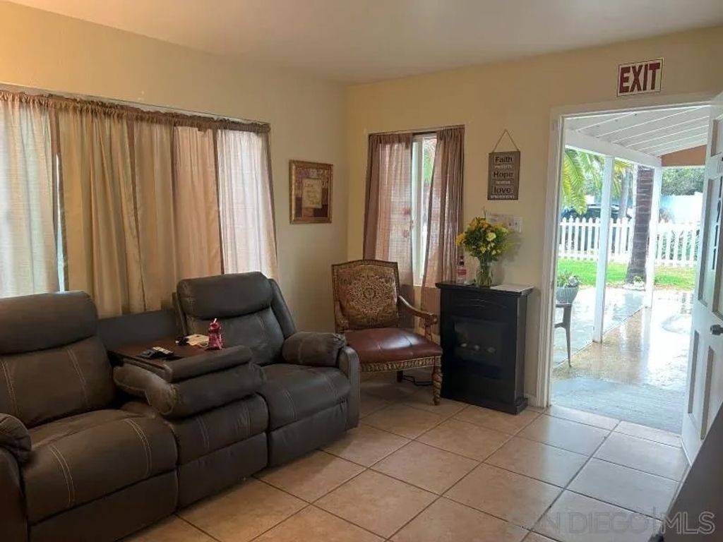 Photo of 1909-1911 S S Freeman St, Oceanside, CA 92054 (MLS # 250038832)