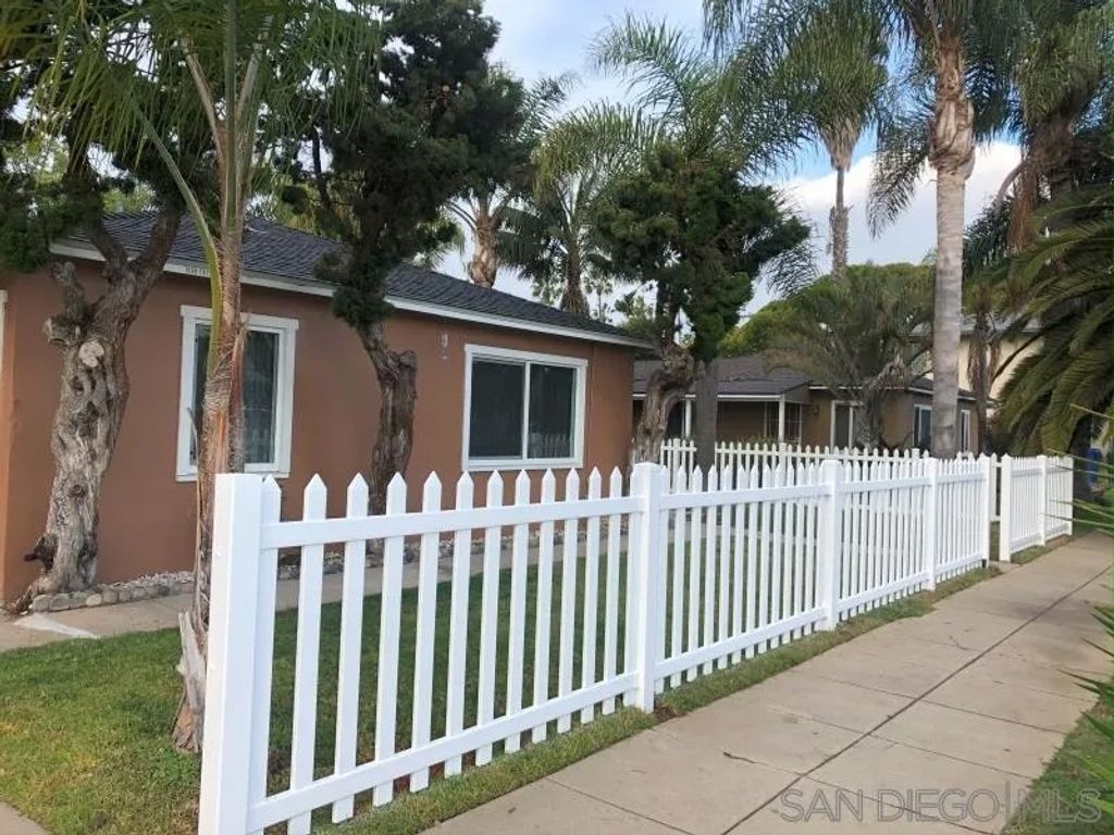 Photo of 1909-1911 S S Freeman St, Oceanside, CA 92054 (MLS # 250038832)