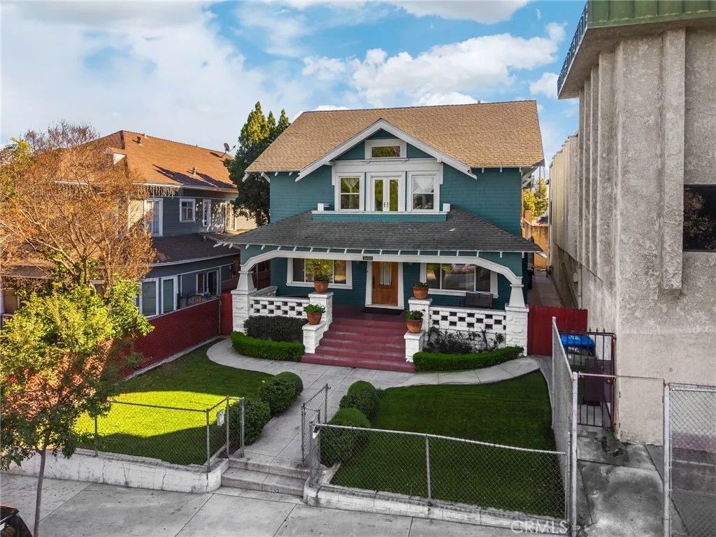 Photo of 552 S St Louis St, Los Angeles, CA 90033 (MLS # PW26056794)