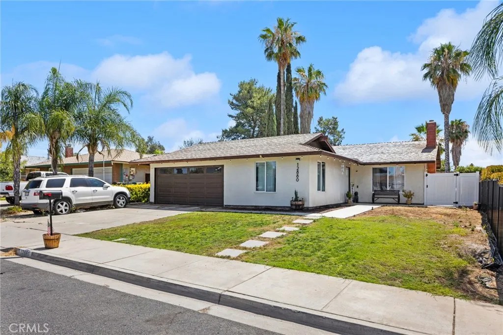 12880 Foreman Ave
