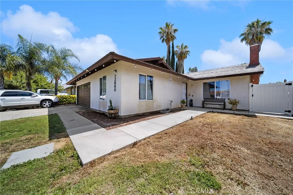 12880 Foreman Ave