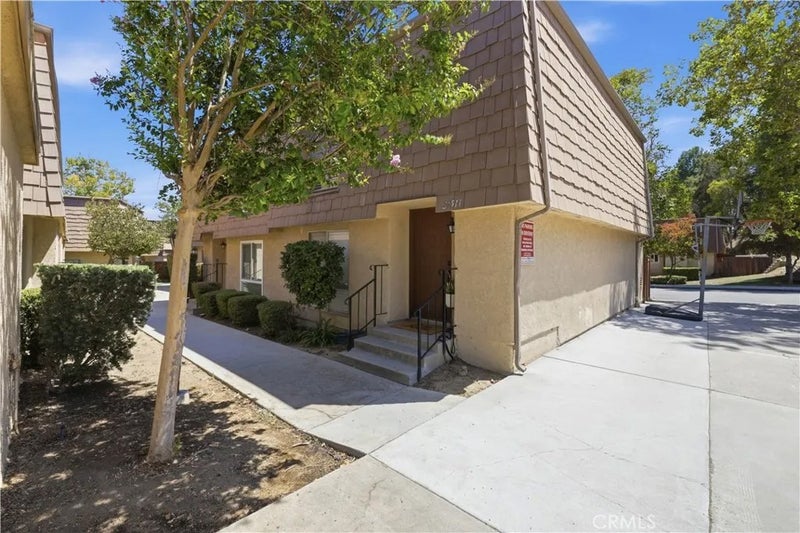 27511 Endeavor St