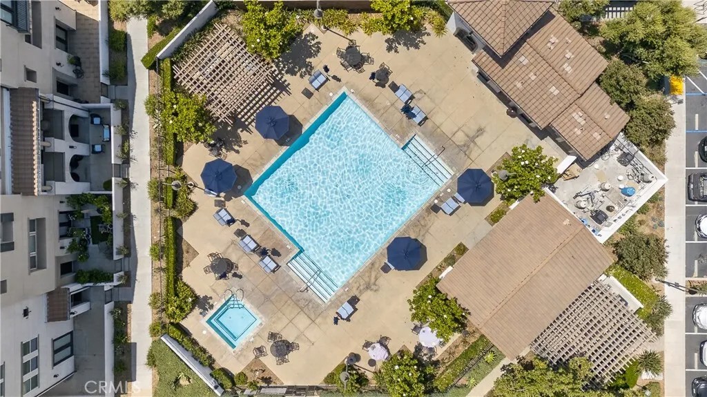 623 W Foothill 39