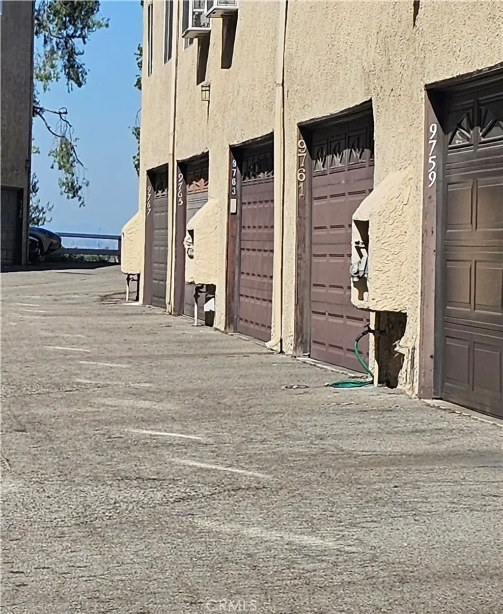 Photo of 9759 Via Roma, Burbank, CA 91504 (MLS # GD26093325)