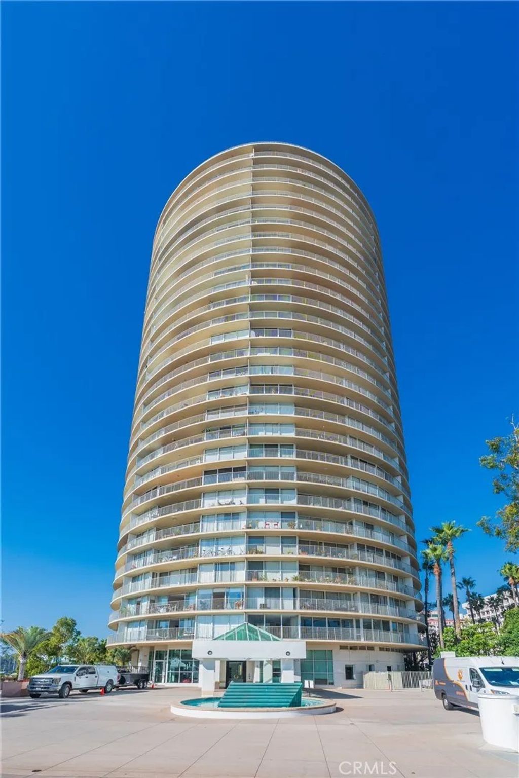 Photo of 700 E Ocean Blvd #1701, Long Beach, CA 90802 (MLS # SB25242375)