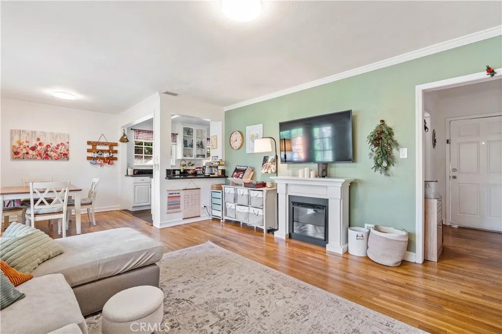 17145 Strathern Street