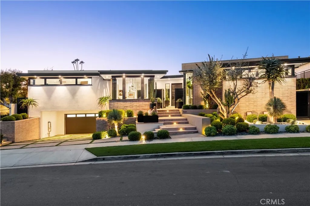 1521 Bayadere Terrace