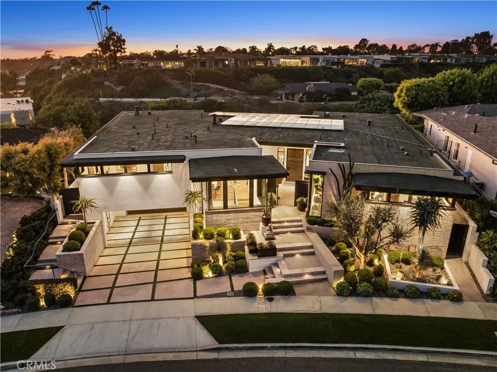 1521 Bayadere Terrace