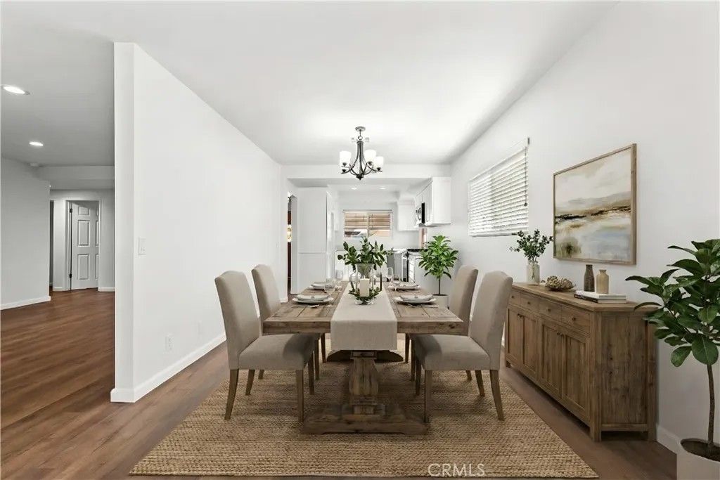 Photo of 7425 Garden Grove Avenue, Reseda, CA 91335 (MLS # SR26009798)