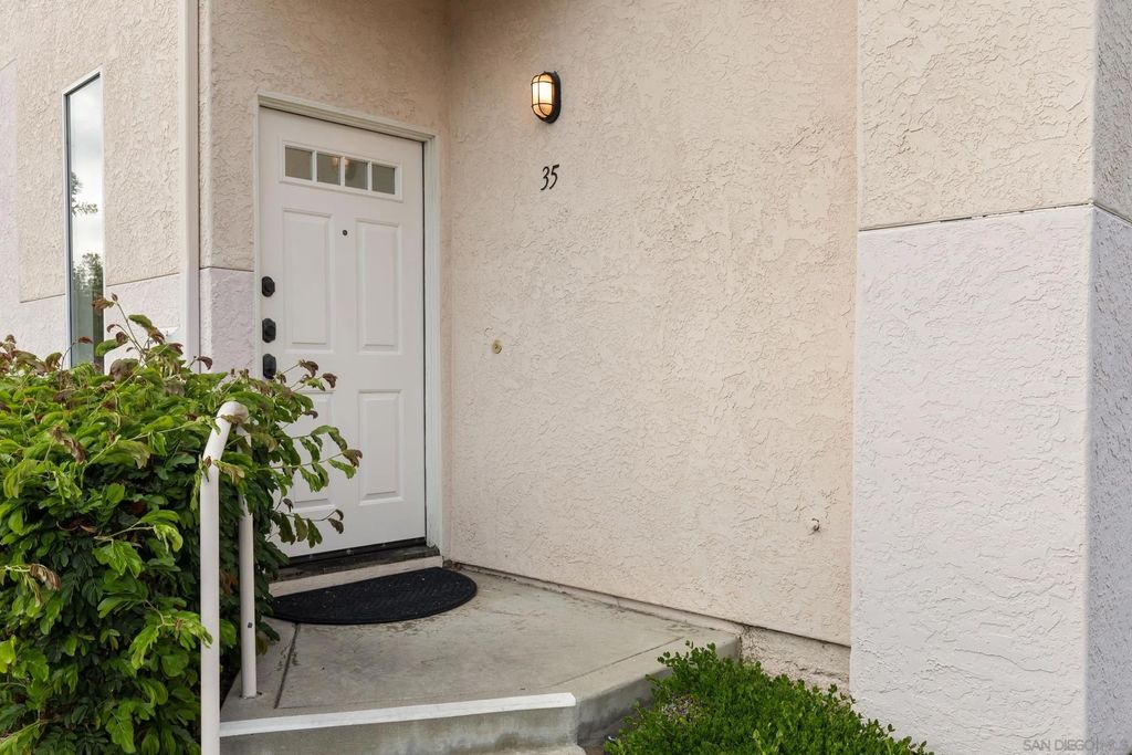 Photo of 407 Sanibelle Cir #35, Chula Vista, CA 91910 (MLS # 260007361)
