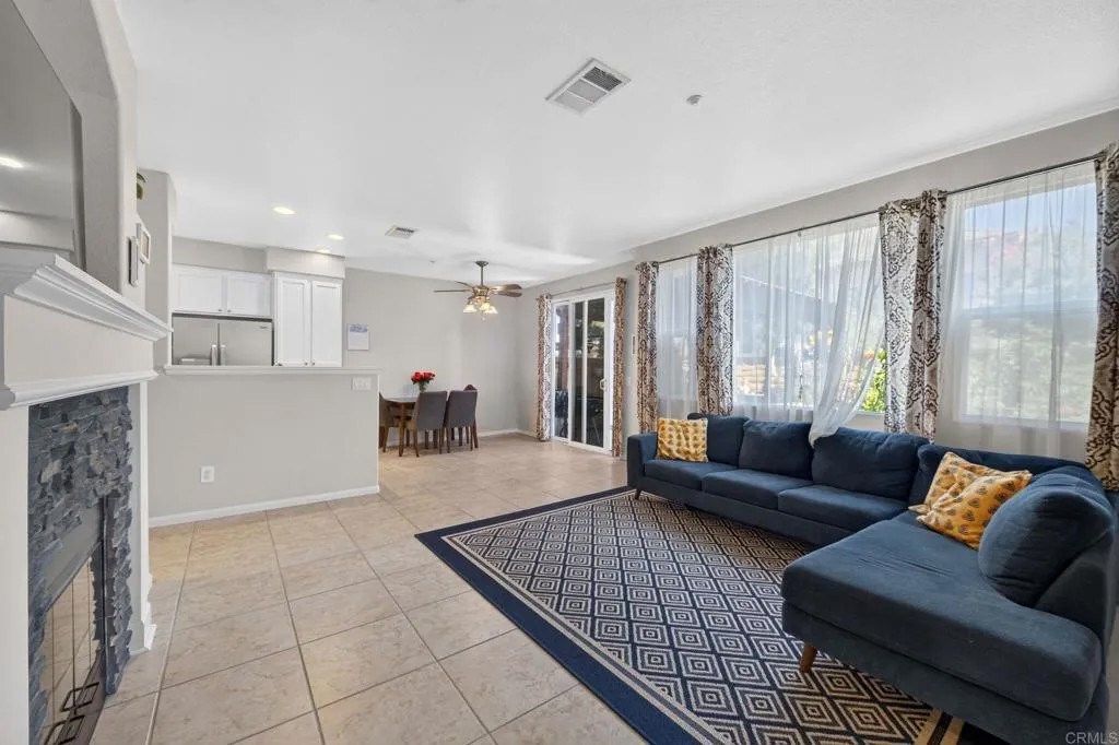 41524 Blue Canyon Avenue 3