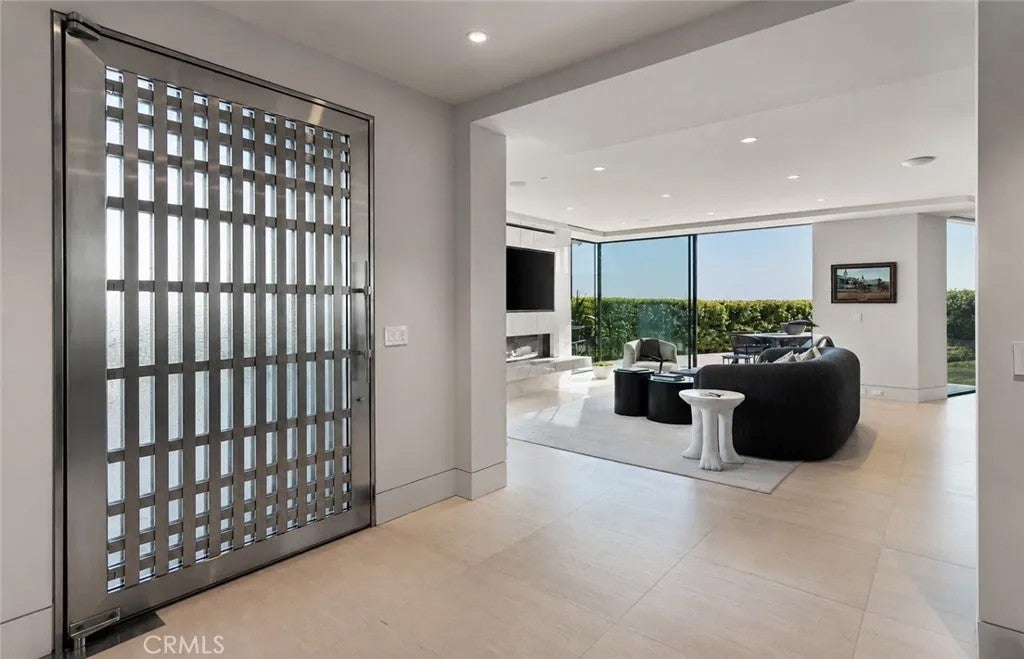 2928 Ocean