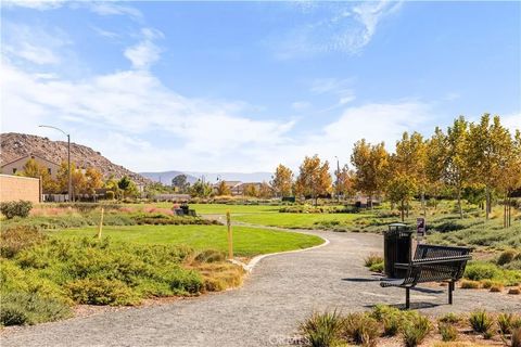 Tiny photo for 29502 Twinberry Cir, Menifee, CA 92584 (MLS # OC25254949)