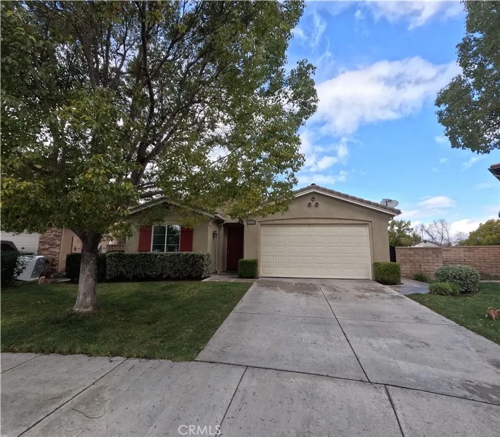 Photo of 34563 Wintersweet Ln, Winchester, CA 92596 (MLS # SW26037405)