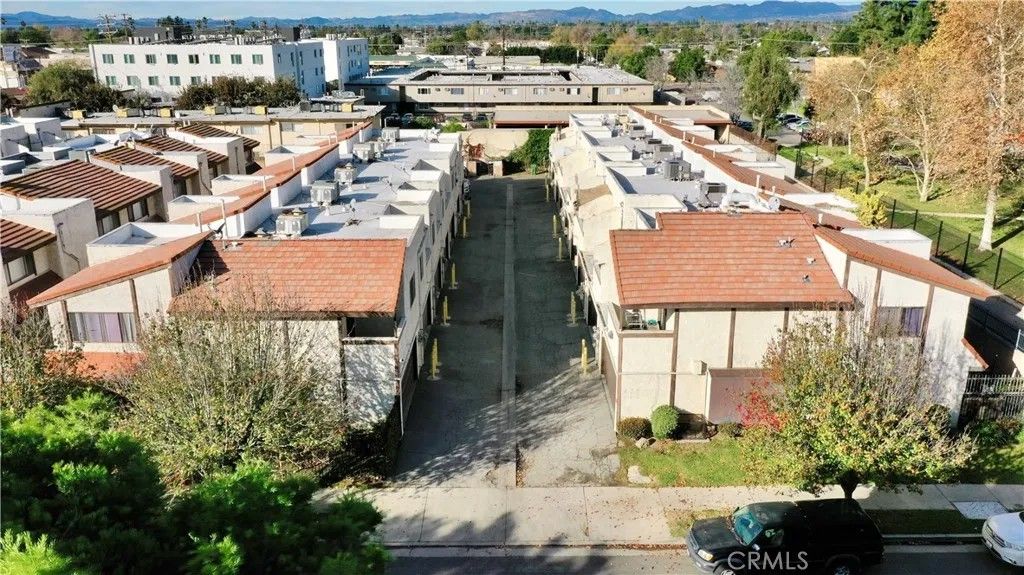 Photo of 9525 Sylmar #2, Panorama City, CA 91402 (MLS # SR26013643)