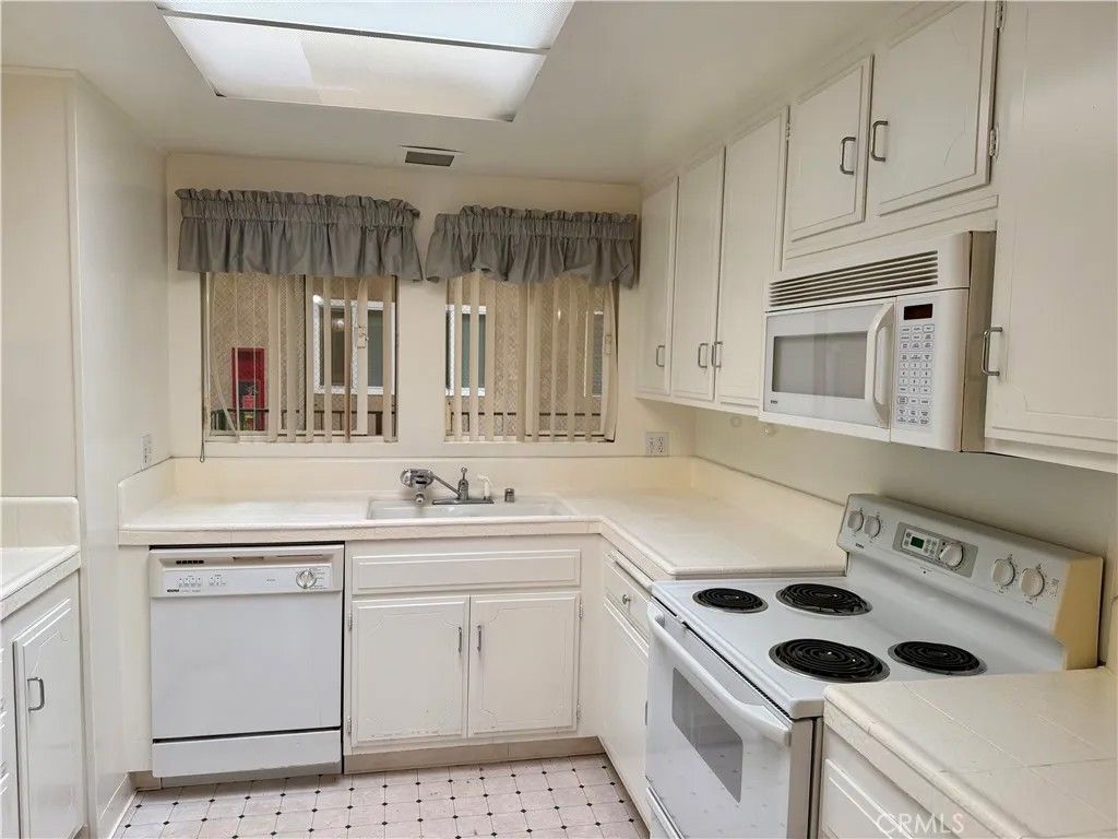 Photo of 3124 Via Serena #P, Laguna Woods, CA 92637 (MLS # OC26068660)