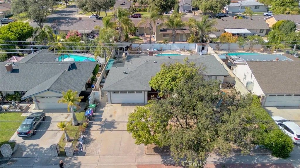 Photo of 1705 E Vermont Ave, Anaheim, CA 92805 (MLS # CV26093227)