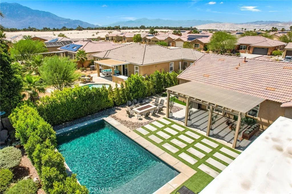 Photo of 74079 Kingston Court, Palm Desert, CA 92211 (MLS # OC24216498)
