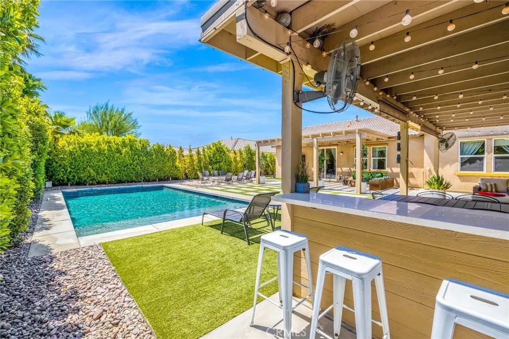 Photo of 74079 Kingston Court, Palm Desert, CA 92211 (MLS # OC24216498)