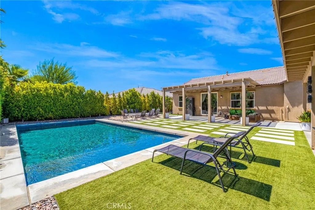 Photo of 74079 Kingston Court, Palm Desert, CA 92211 (MLS # OC24216498)