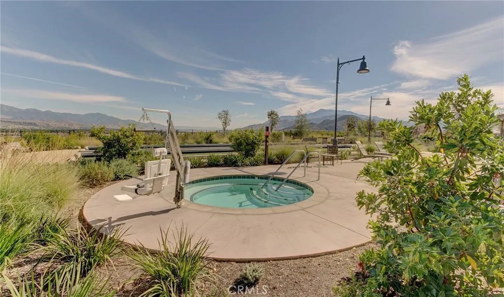 379 Lucinda Terrace