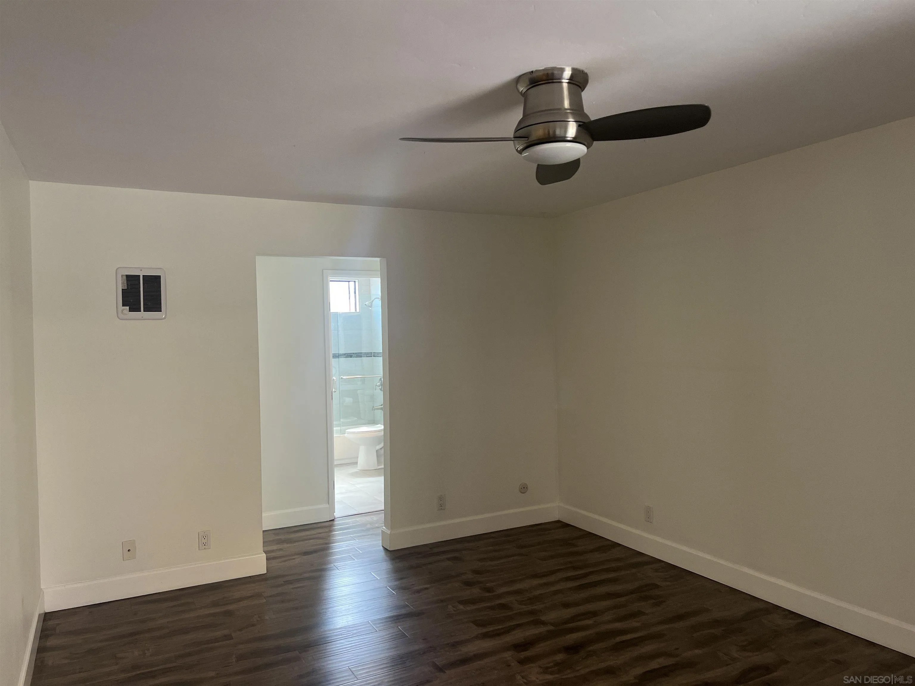 3761 Boundary St. #6