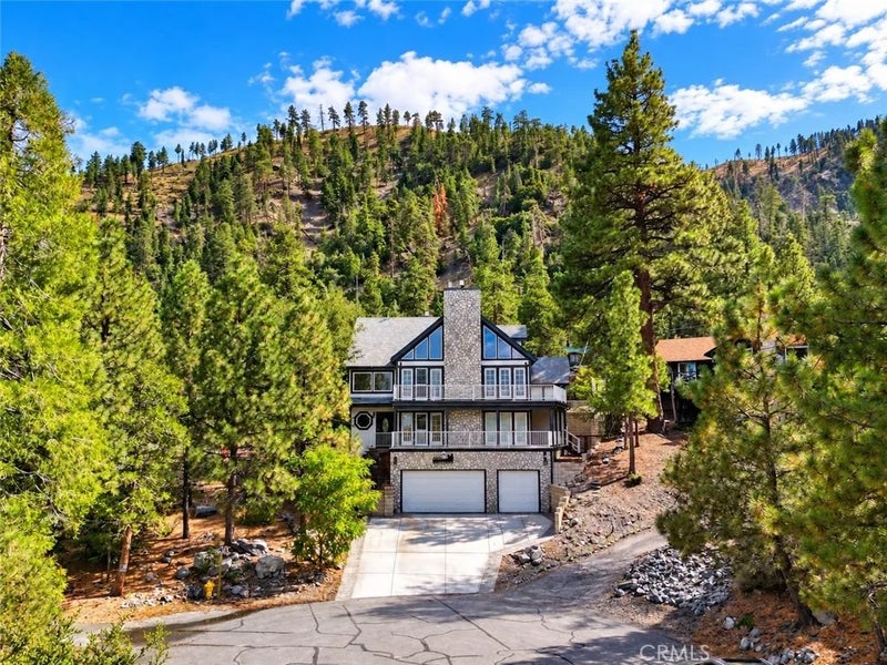 5260 Desert View Lane