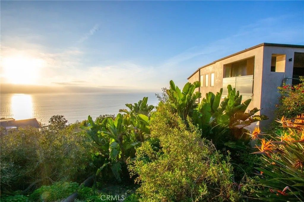 Photo of 805 Katella St, Laguna Beach, CA 92651 (MLS # OC26001084)