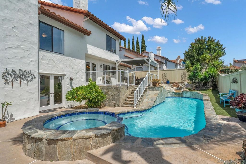 Photo of 821 Inspiration Ln, Escondido, CA 92025 (MLS # 260009637)