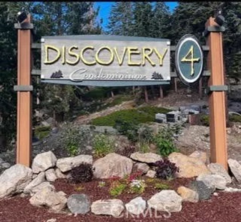 Photo of 25 Lee Rd, Mammoth Lakes, CA 93546 (MLS # SW26004447)