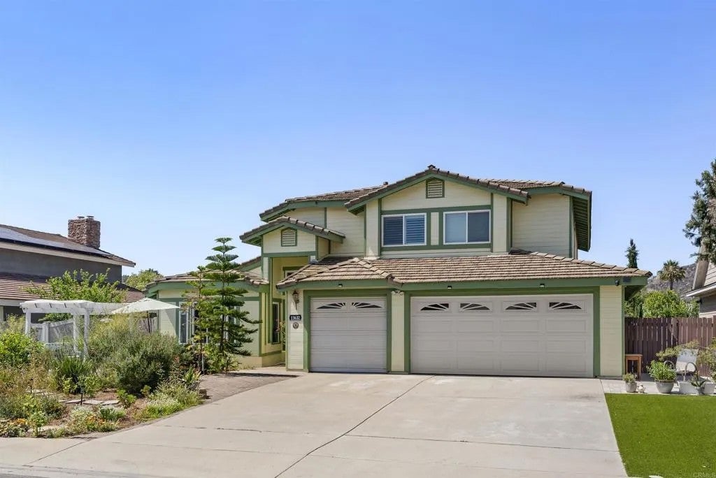 Photo of 13632 Janette Ln, Poway, CA 92064 (MLS # PTP2604410)