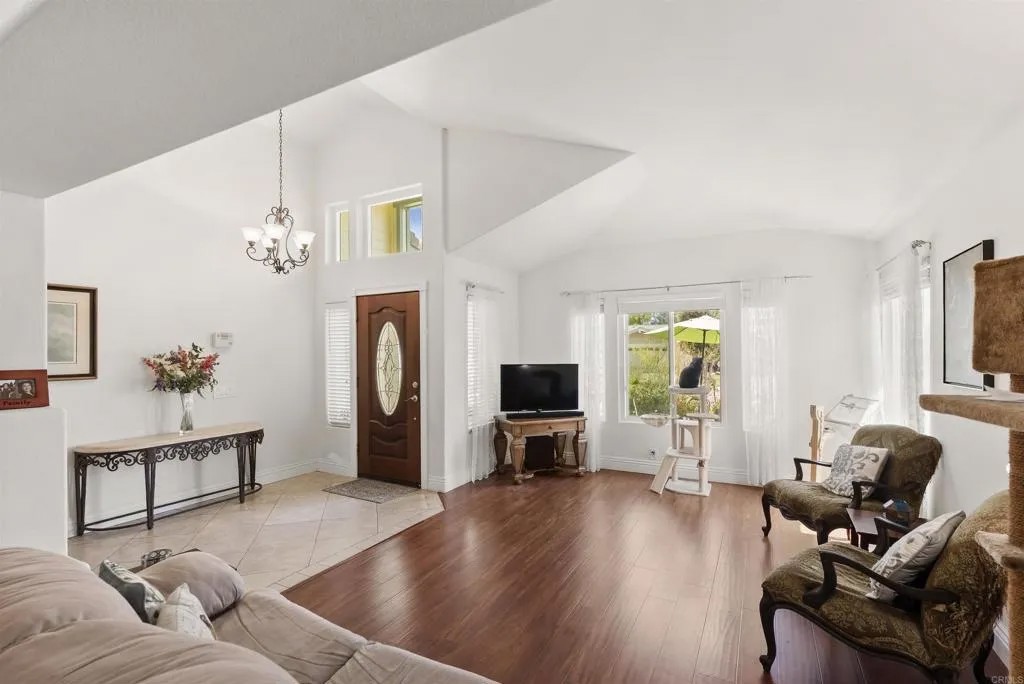 13632 Janette Ln