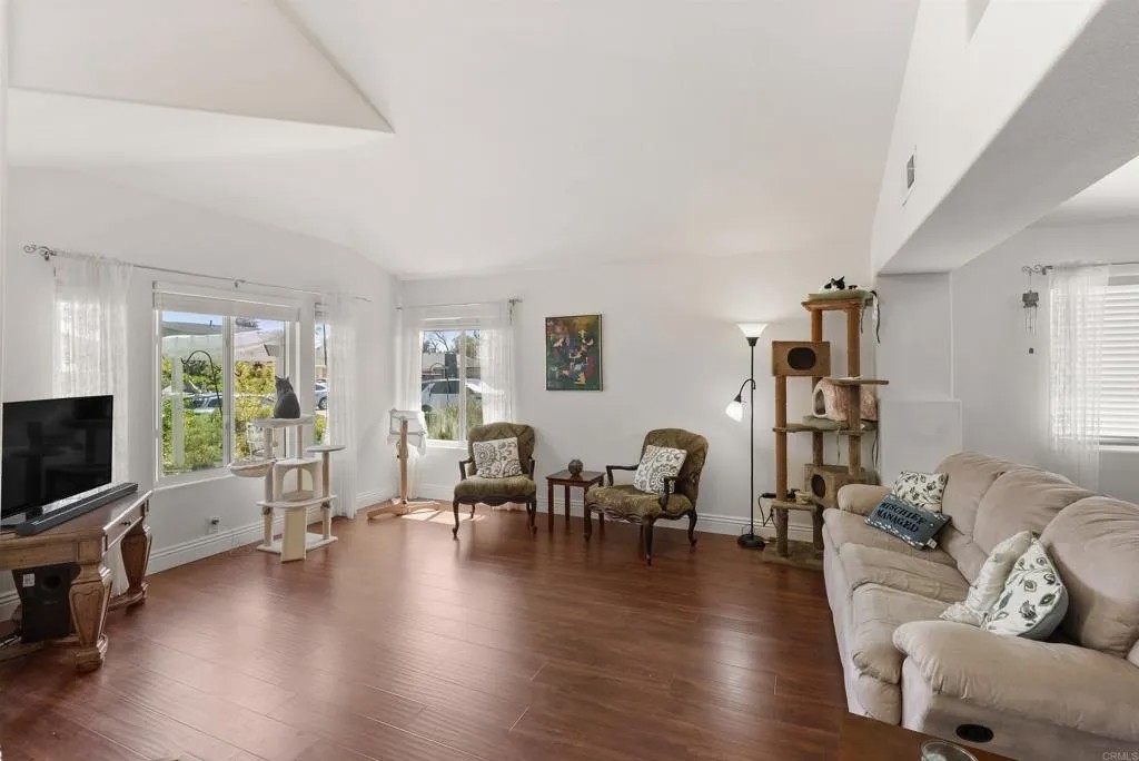 13632 Janette Ln