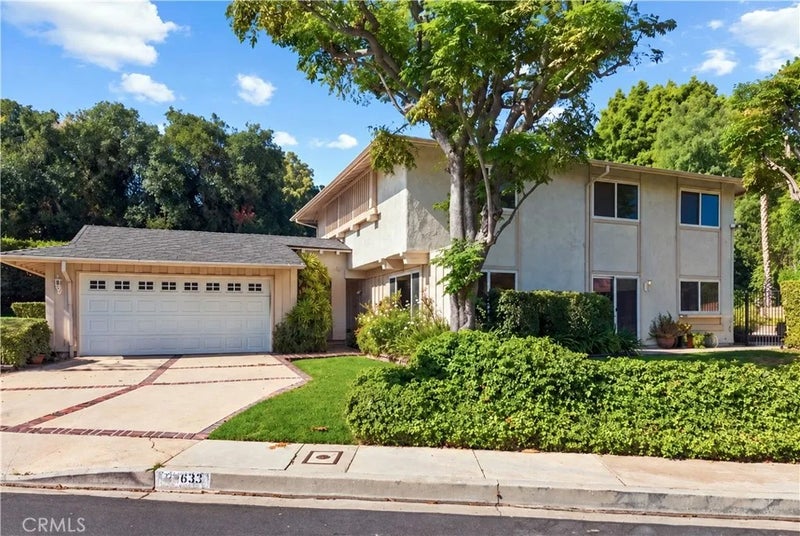 23633 Del Cerro Circle