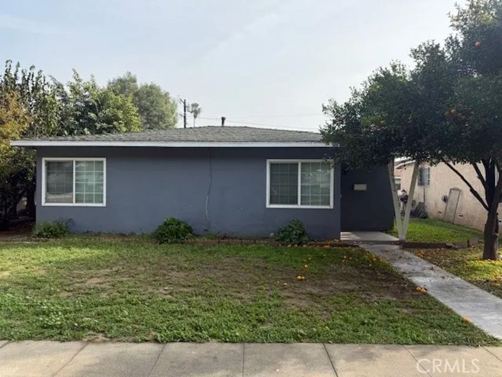 Photo of 14810 S Cookacre Avenue, Compton, CA 90221 (MLS # IV25280741)