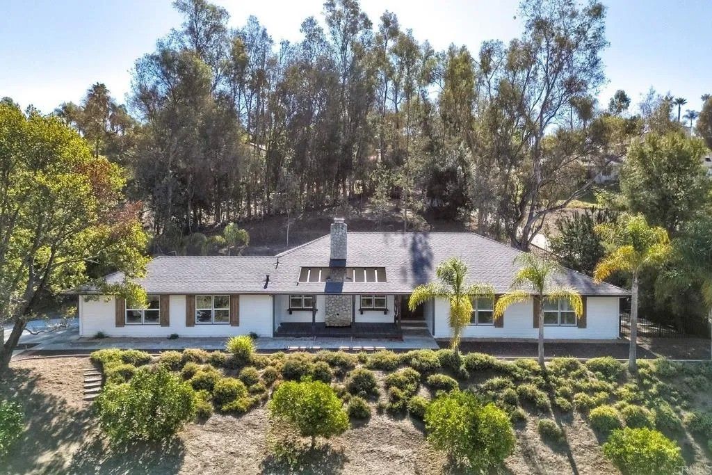 Photo of 2830 Green Canyon Road, Fallbrook, CA 92028 (MLS # NDP2509503)