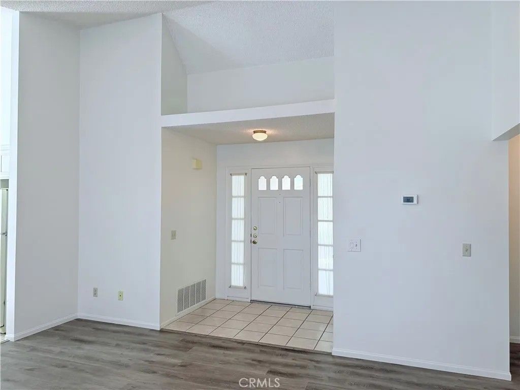 Photo of 39330 Gainsborough Dr, Palmdale, CA 93551 (MLS # SR25254151)