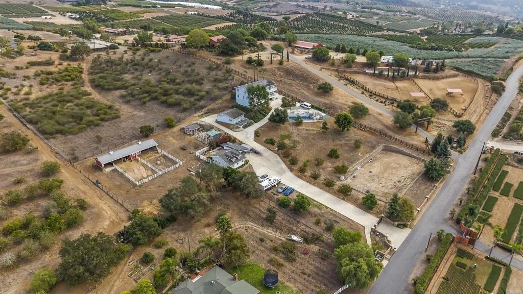 Photo of 31959 Via Ararat Drive, Bonsall, CA 92003 (MLS # PTP2603547)