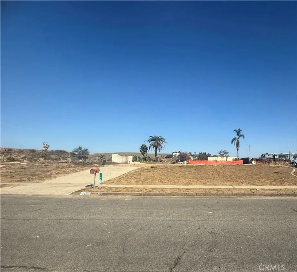 Photo of 3184 Old Coach Dr, Camarillo, CA 93010 (MLS # TR25252161)