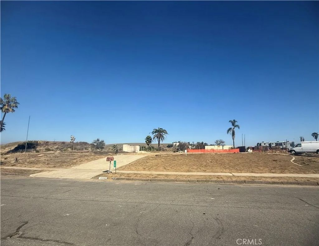 Photo of 3184 Old Coach Dr, Camarillo, CA 93010 (MLS # TR25252161)