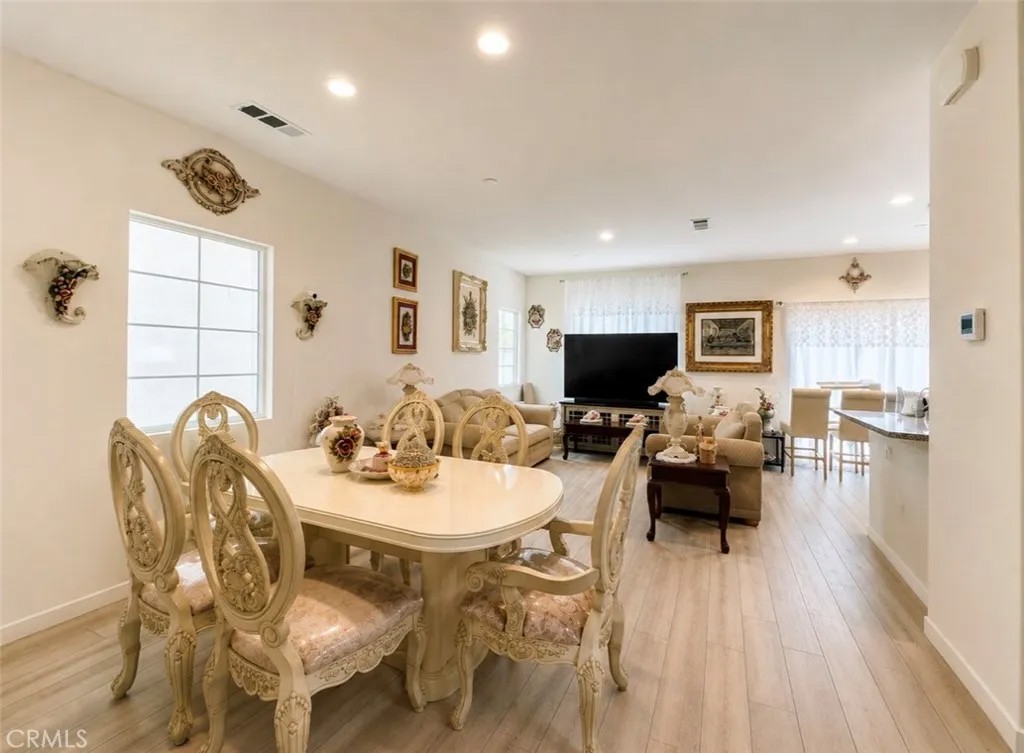 27463 Moonstone