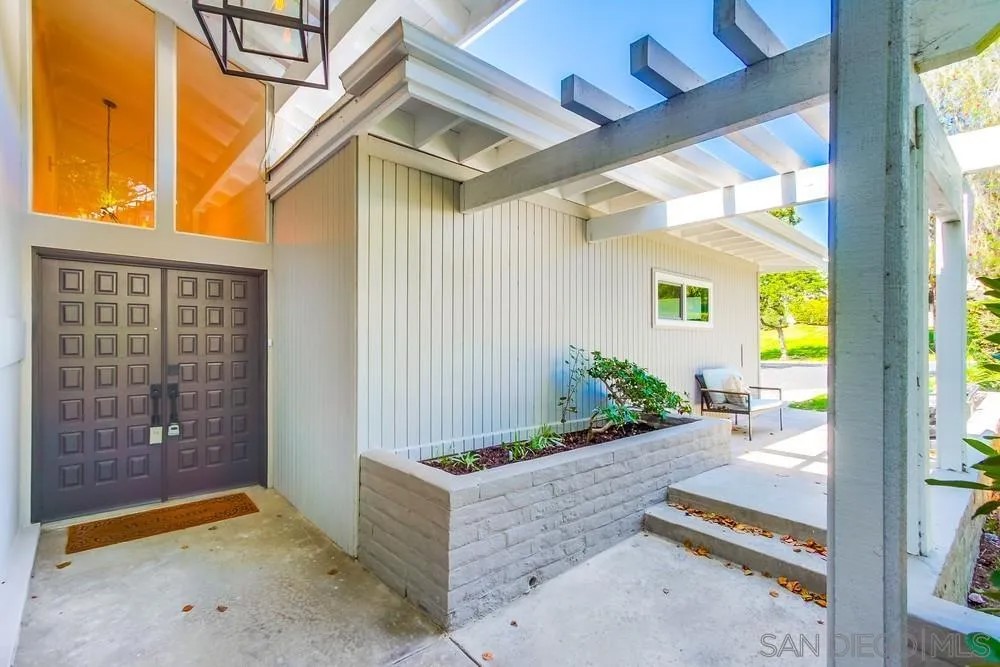 2223 Caminito Preciosa Sur